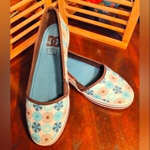 DG Slip On Shoes Venice Design Women’s Size 6